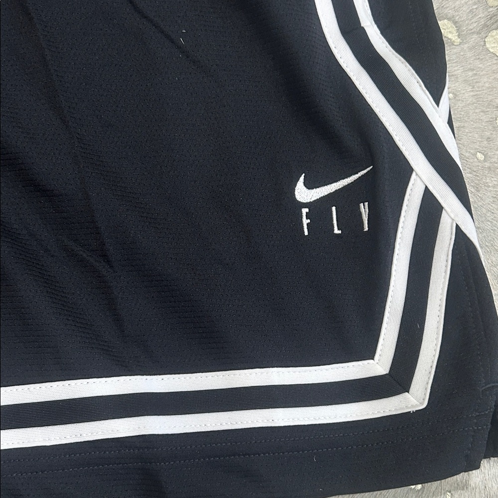 Nike Long Black Shorts - Picture 3 of 4